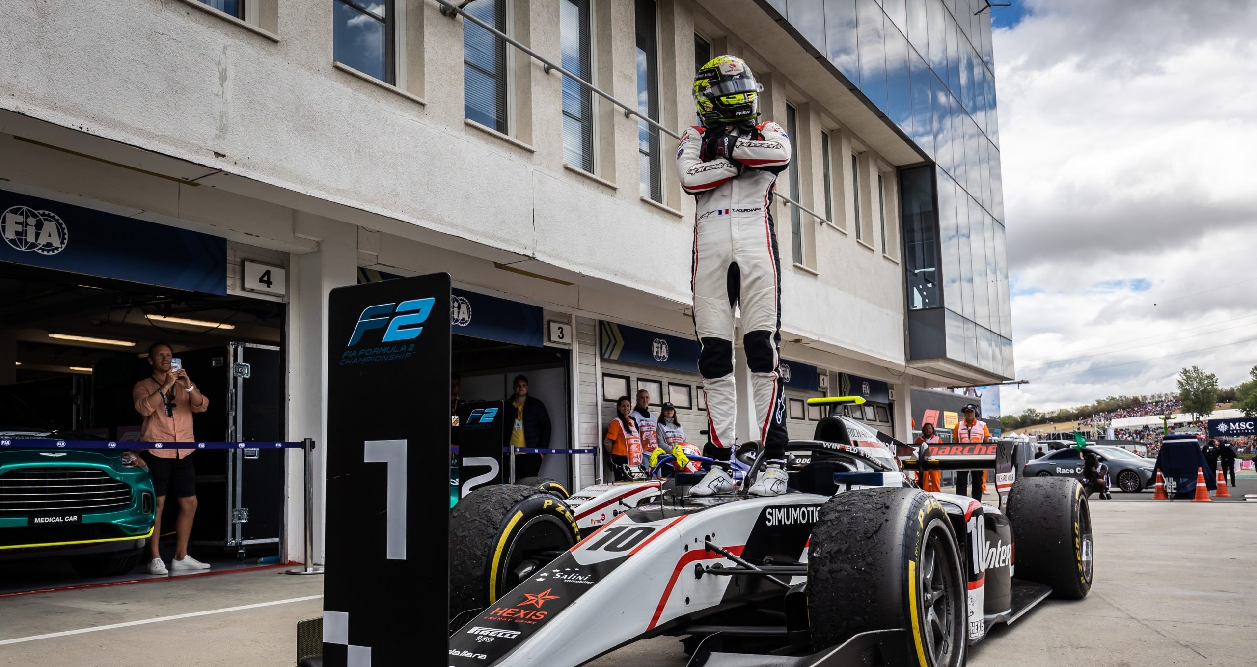 Théo Pourchaire wins in Budapest...