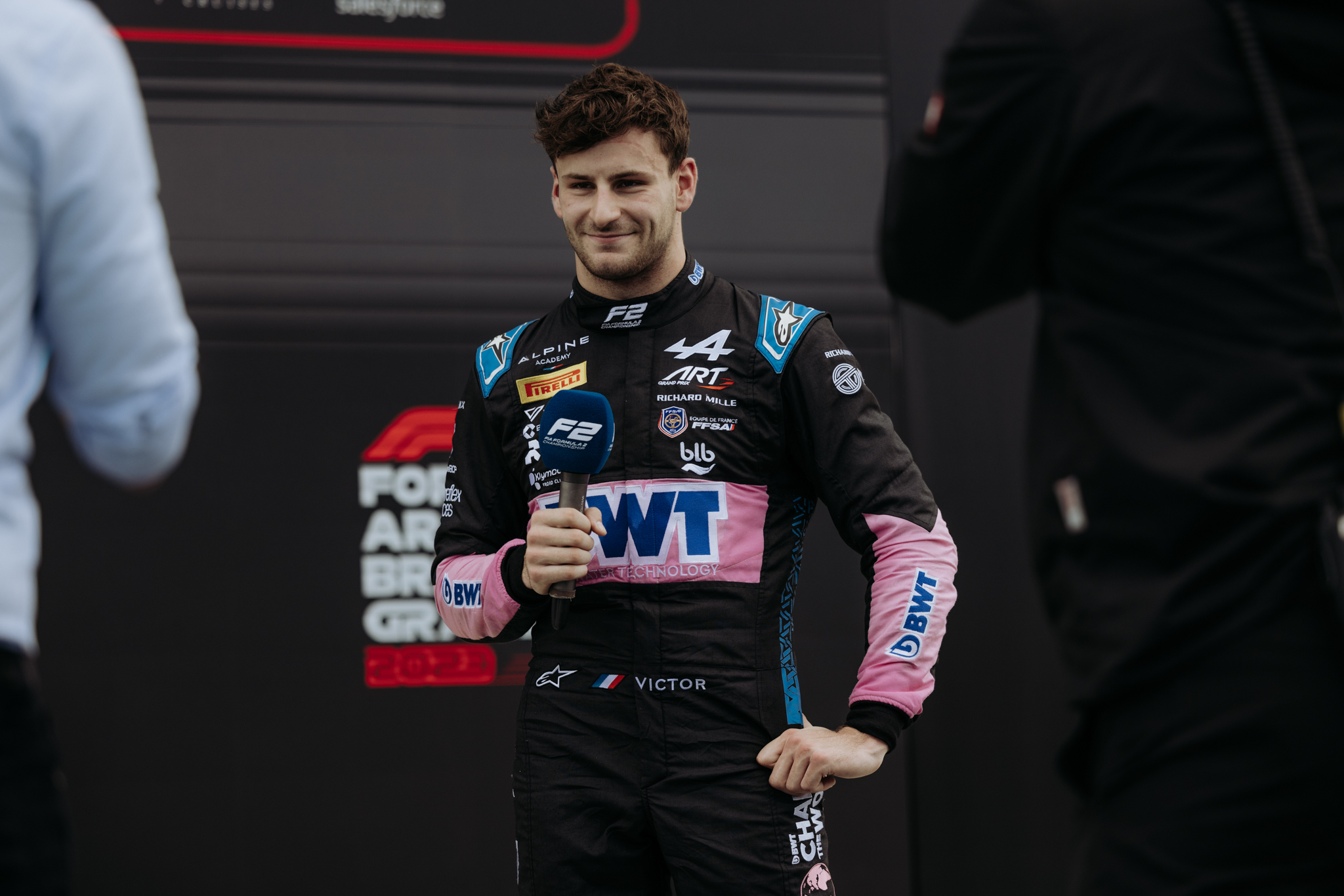 Victor Martins continue l’aventure avec ART Grand Prix en Formule 2 pour la saison 2024 !
